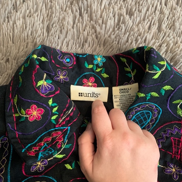 Vintage 1980s multi colored embroidered black Units jacket size small - Picture 2 of 4